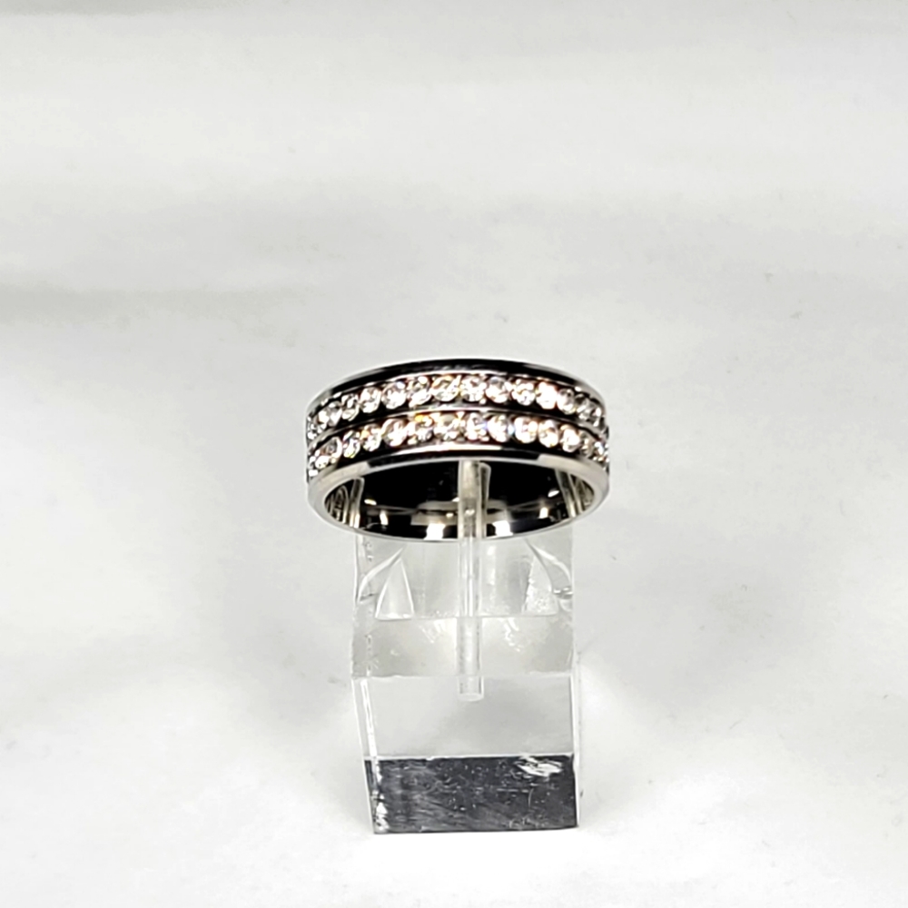 Double Row Titanium Ring - Picture 5 of 9